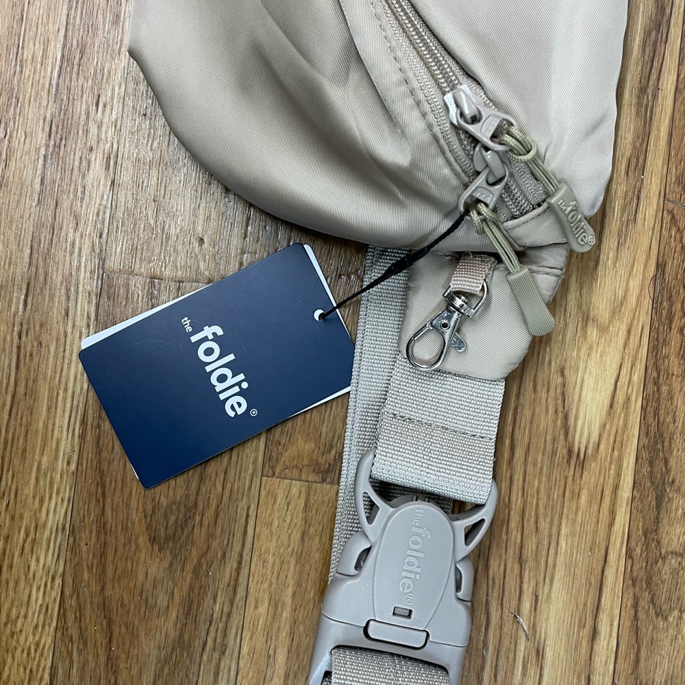Tolale Beige Crossbody Bag - Lightweight Nylon Travel Pouch - Picture 3 of 9